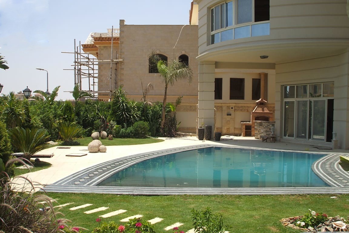 Sustainable outdoor solutions Building and maintenance services